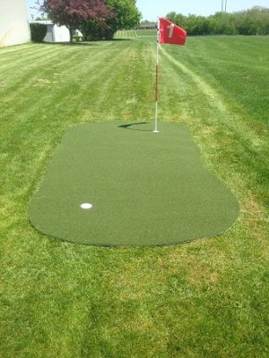 Outdoor Target Putting & Chipping Greens