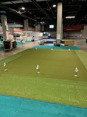 Commander 1 level Stand Alone Putting Greens